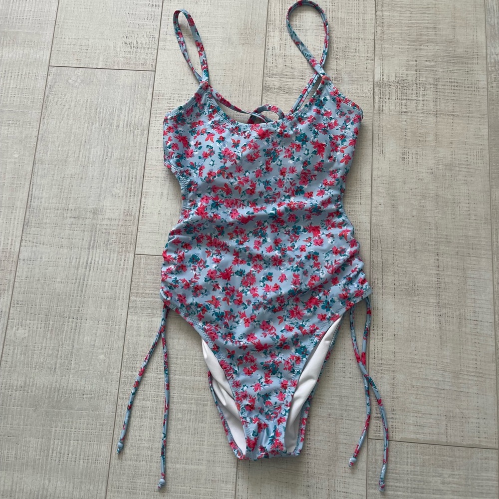 Aeropostale one piece swim suit